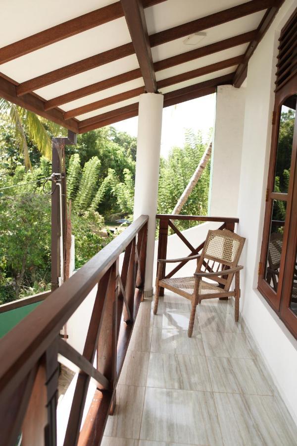 Surf Nest Hiriketiya Hotel ดิคเวลลา ภายนอก รูปภาพ